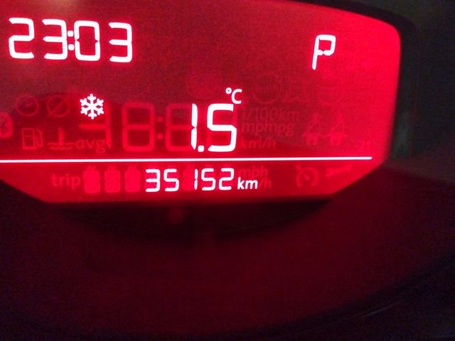 VOLKSWAGEN THE BEETL 2014 Image 31