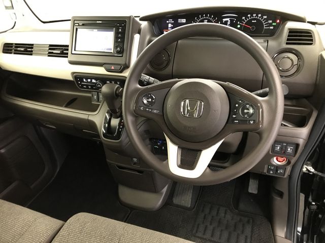 HONDA N BOX 2022 Image 31