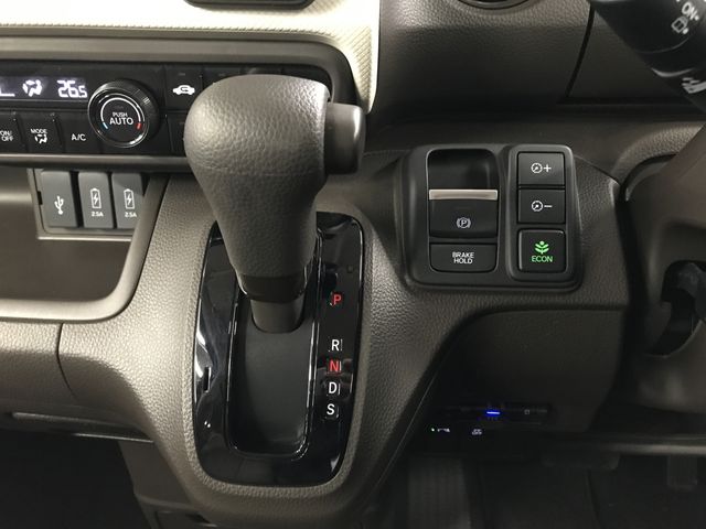 HONDA N BOX 2022 Image 31