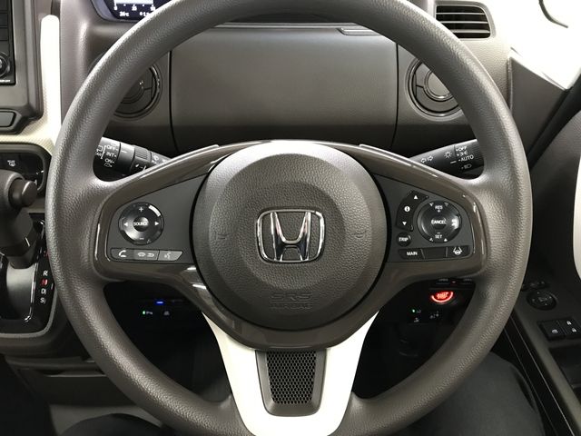 HONDA N BOX 2022 Image 31