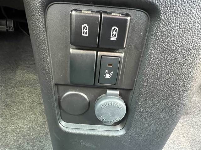 SUZUKI WAGON R CUSTOM Z 2023 Image 31