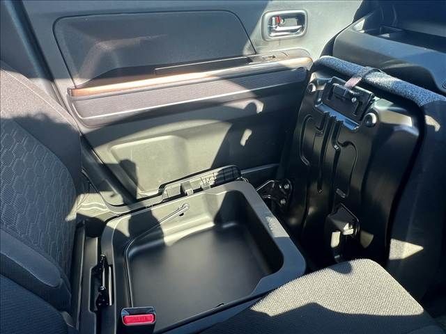 SUZUKI WAGON R CUSTOM Z 2023 Image 31