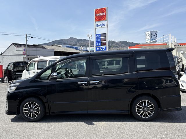 TOYOTA VOXY 2015 Image 31