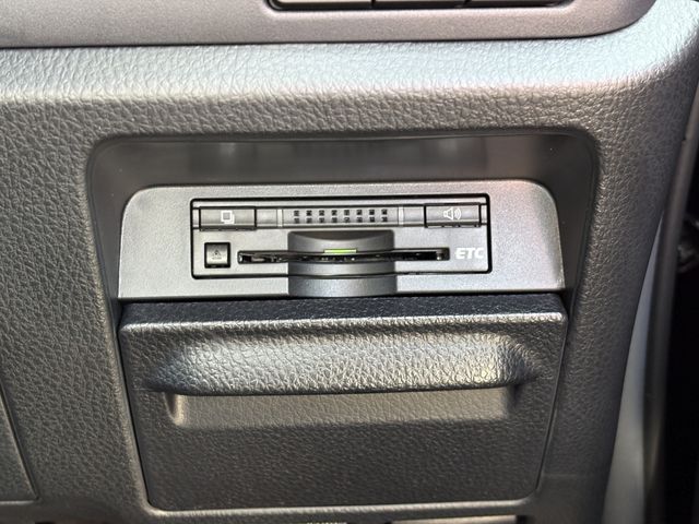 TOYOTA VOXY 2015 Image 31