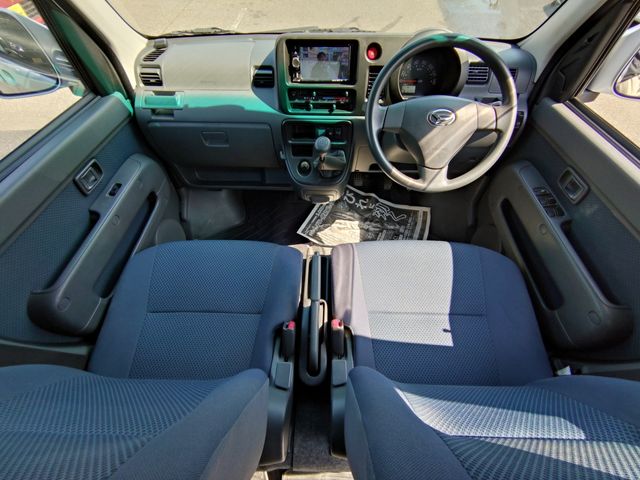 DAIHATSU HIJET CARGO 4WD 2014 Image 31