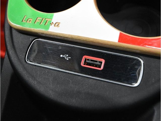 FIAT 500C 2019 Image 31