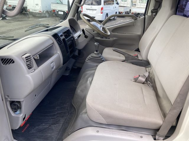 HINO DUTRO ROUTE VAN 2007 Image 31