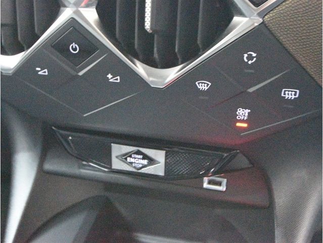 CITROEN DS3 CROSSBAC 2020 Image 31