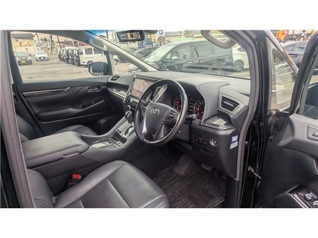 TOYOTA ALPHARD 2018 Image 31