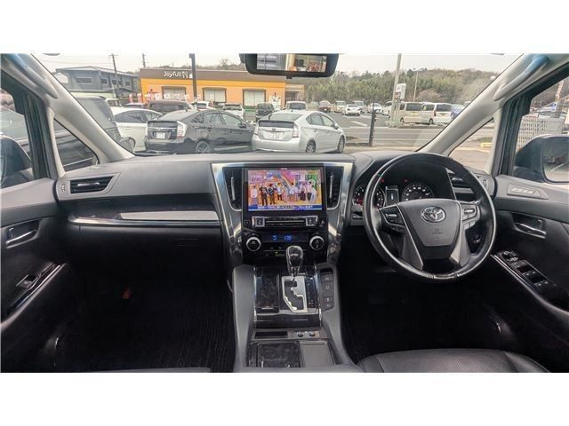 TOYOTA ALPHARD 2018 Image 31
