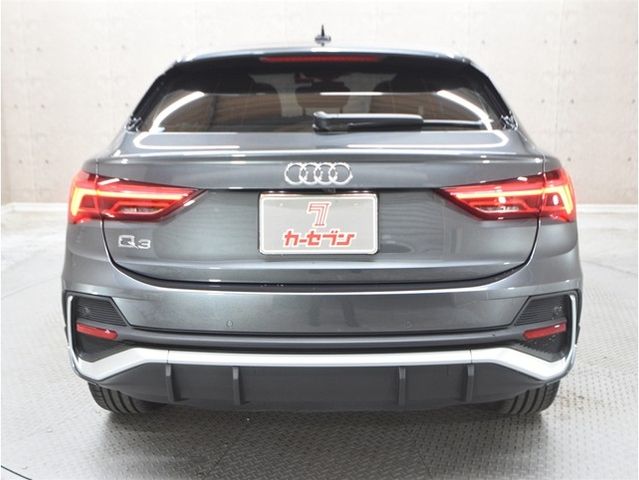 AUDI Q3 2021 Image 31