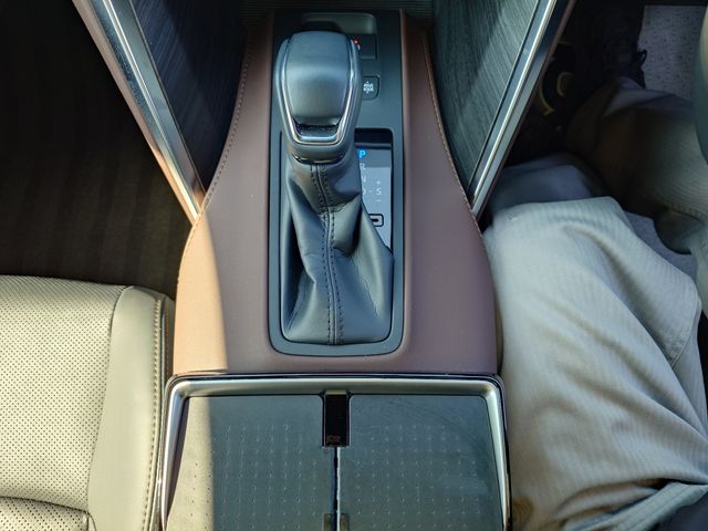 TOYOTA HARRIER HYBRID 2024 Image 31