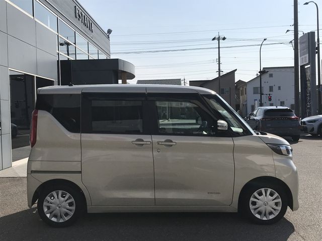 NISSAN ROOX 2023 Image 31