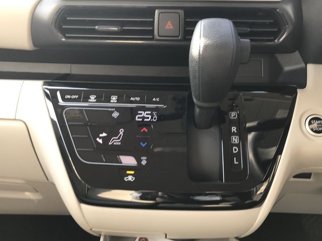 NISSAN ROOX 2023 Image 31