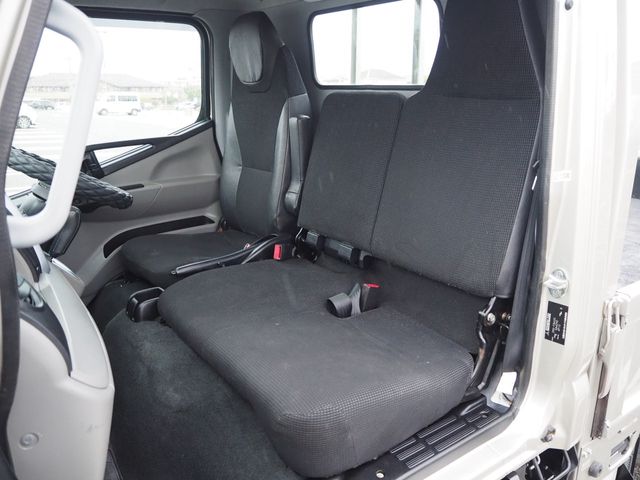 MITSUBISHI CANTER 2020 Image 31