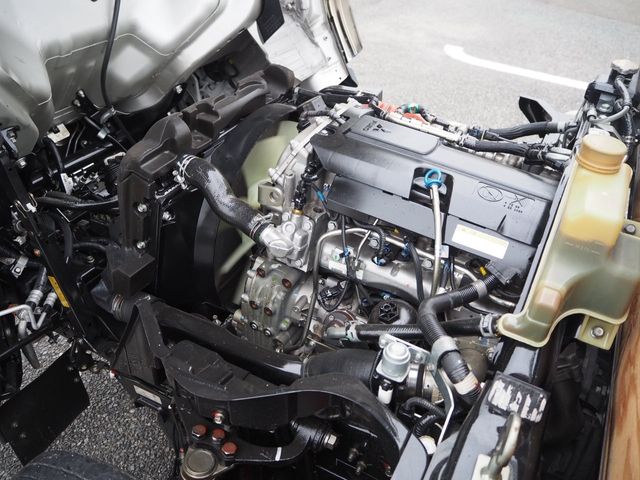 MITSUBISHI CANTER 2020 Image 31