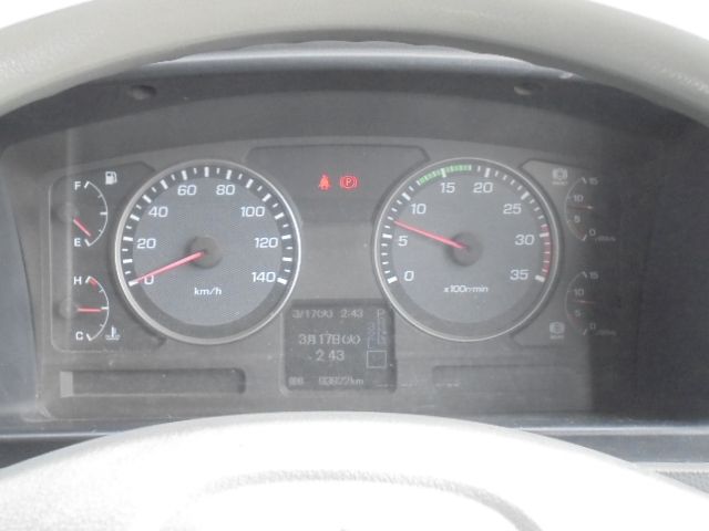 MITSUBISHI FUSOU FIGHTER 2006 Image 31