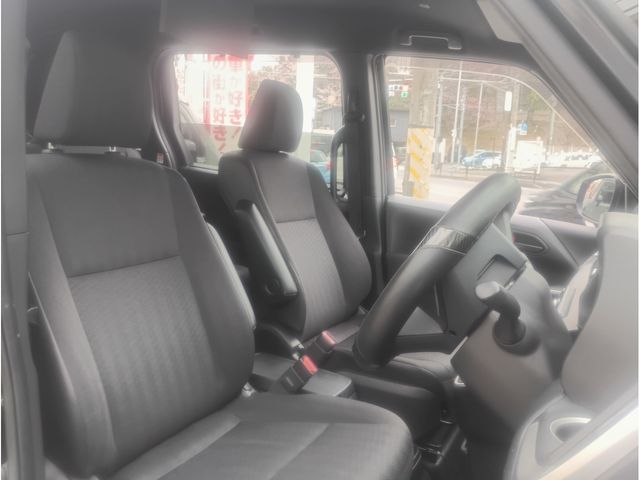 TOYOTA VOXY HYBRID 2023 Image 31