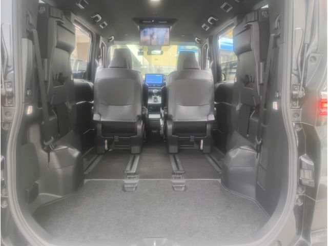 TOYOTA VOXY HYBRID 2023 Image 31