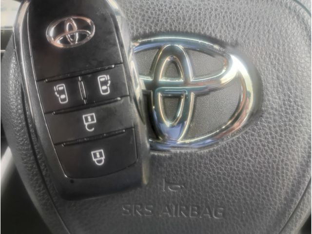 TOYOTA VOXY HYBRID 2023 Image 31