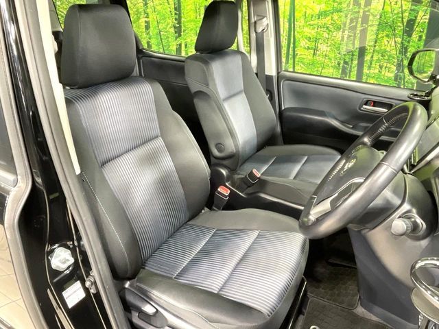 TOYOTA VOXY 2014 Image 31