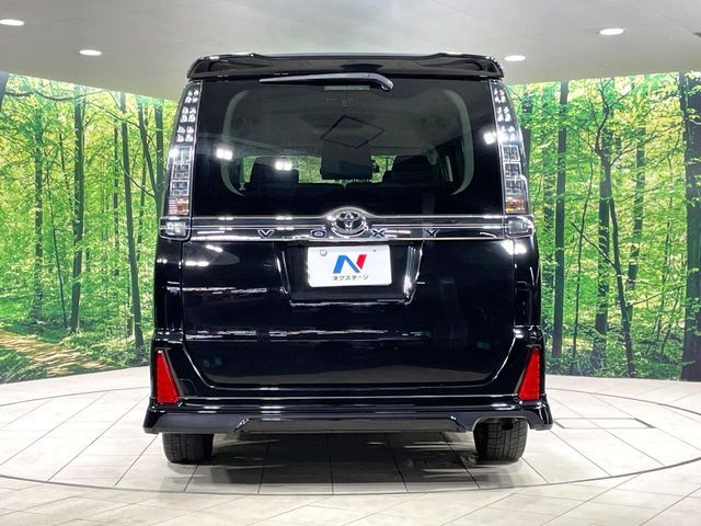 TOYOTA VOXY 2014 Image 31