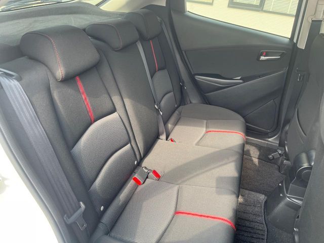 MAZDA DEMIO 2015 Image 31