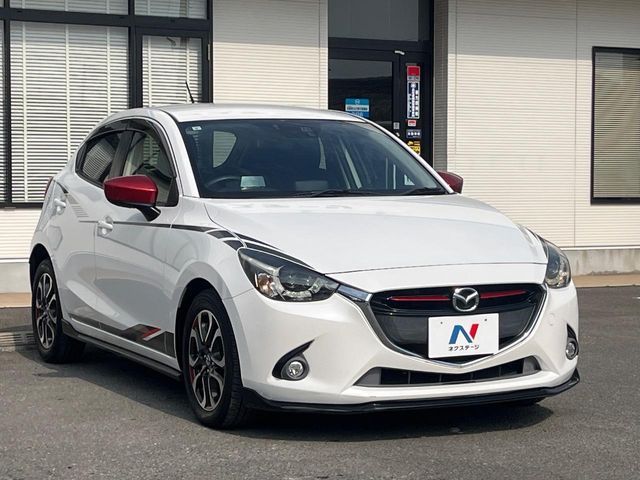 MAZDA DEMIO 2015 Image 31