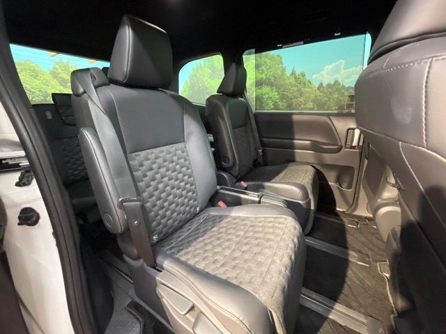 TOYOTA VOXY HYBRID 2023 Image 31