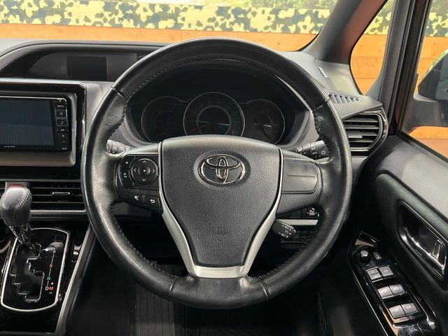 TOYOTA VOXY 2020 Image 31