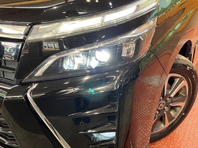 TOYOTA VOXY 2020 Image 31