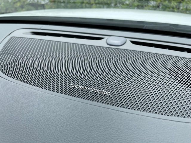 VOLVO V60 2021 Image 31