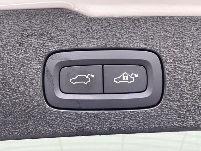 VOLVO V60 2021 Image 31