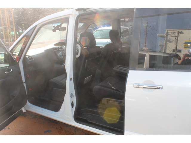 NISSAN SERENA  S-HYBRID 2015 Image 31