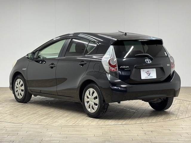 TOYOTA AQUA 2012 Image 31