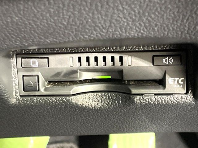 TOYOTA PRIUS 2018 Image 31