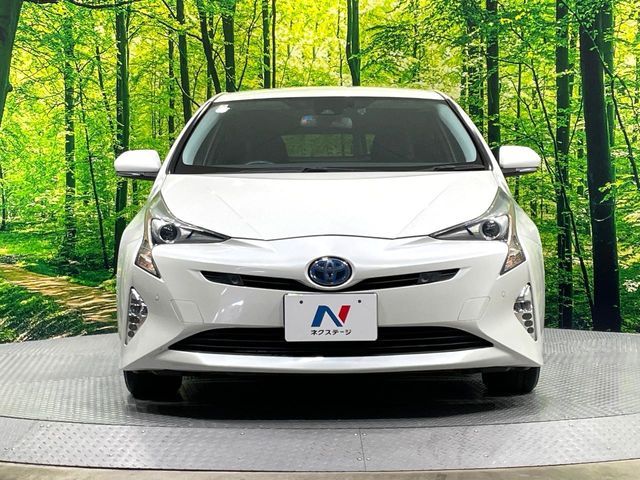 TOYOTA PRIUS 2018 Image 31