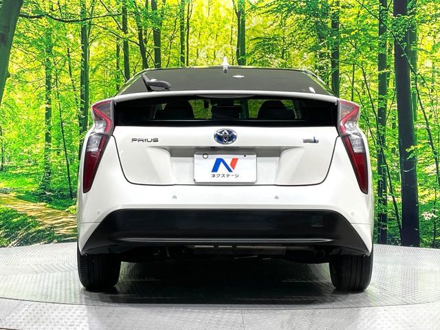 TOYOTA PRIUS 2018 Image 31