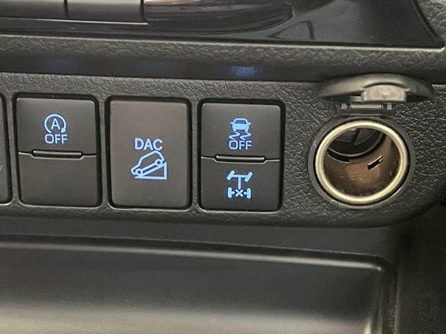 TOYOTA HILUX 4WD 2022 Image 31