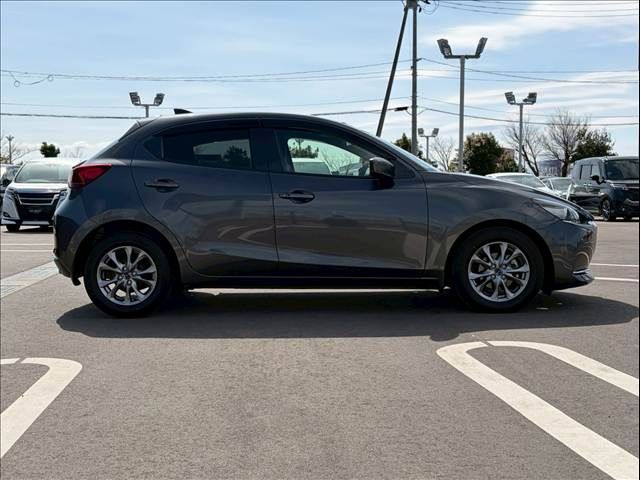 MAZDA 2 2019 Image 31