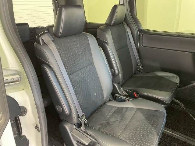 TOYOTA VOXY 2020 Image 31