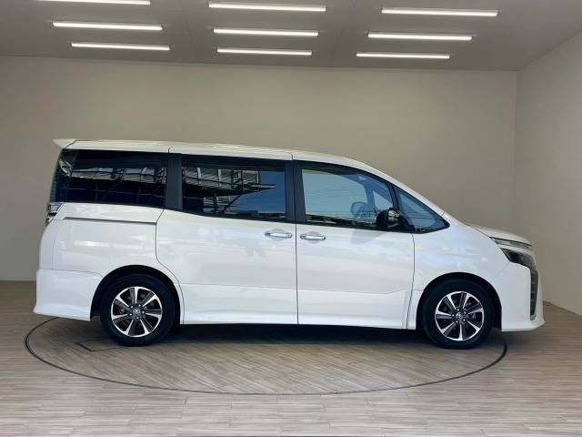 TOYOTA VOXY 2020 Image 31