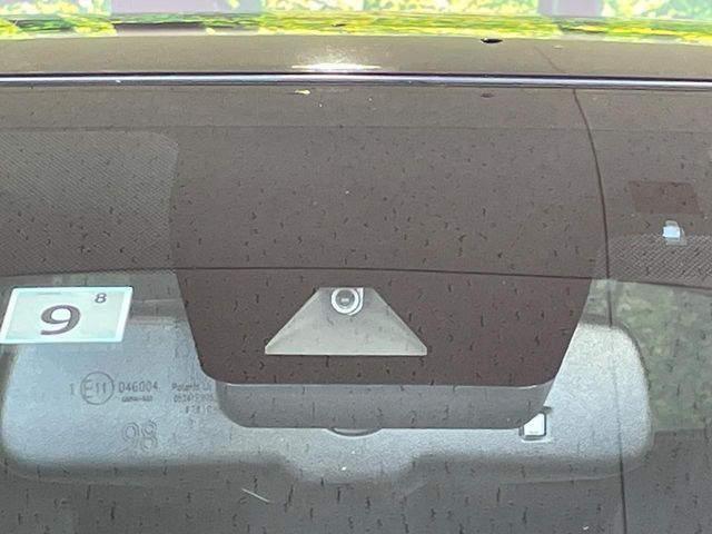 TOYOTA C-HR 2017 Image 31