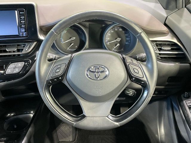 TOYOTA C-HR 2017 Image 31