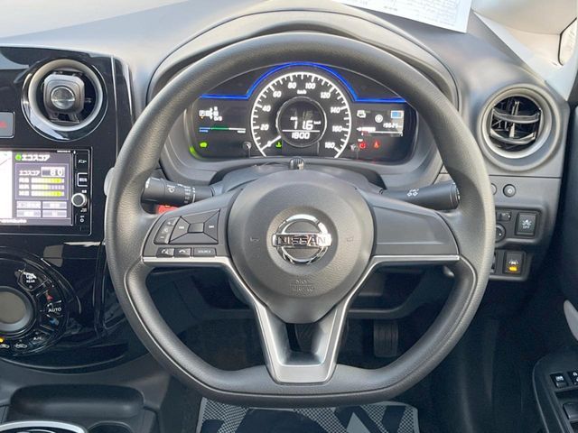 NISSAN NOTE 2017 Image 31