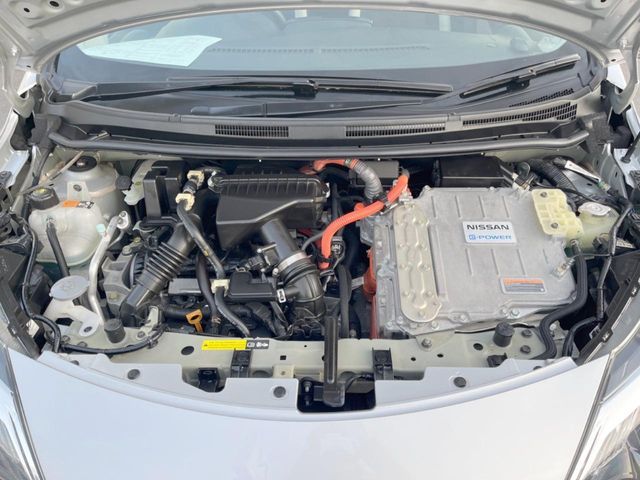 NISSAN NOTE 2017 Image 31