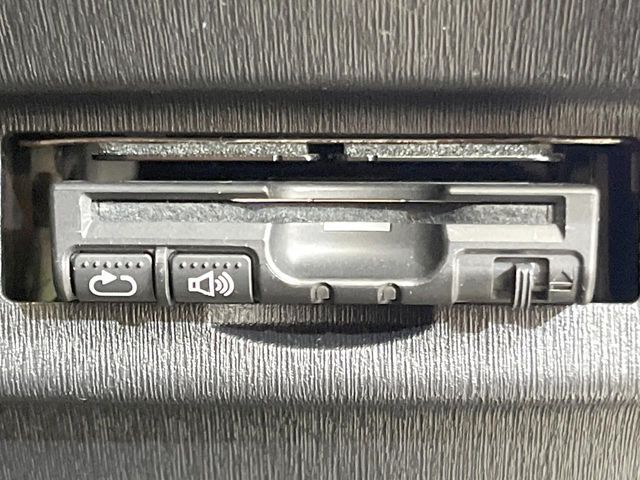 TOYOTA PRIUS 2012 Image 31