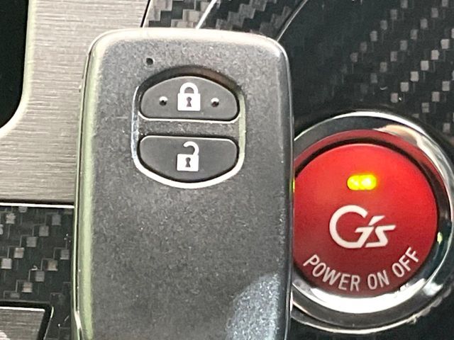 TOYOTA PRIUS 2012 Image 31