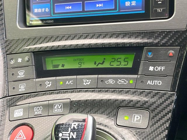 TOYOTA PRIUS 2012 Image 31