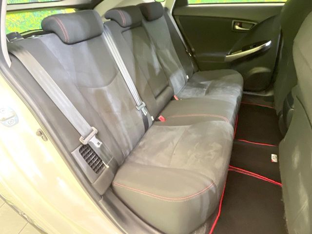 TOYOTA PRIUS 2012 Image 31